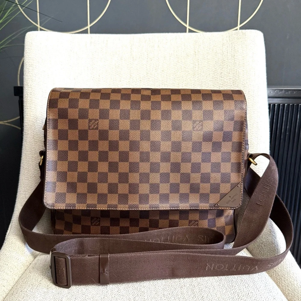 Authentic Louis Vuitton Ebene Shelton MM Damier unisex messanger bag brown - Picture 3 of 16